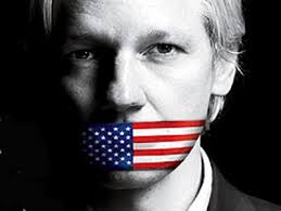 Julian Assange lleva mil días encerrado en la embajad de Ecuador en Londres. Los muchos apoyos al activista australiano, que se enfrenta a una acusación de violación en Suecia, le han convertido en un hueso más duro de roer.
